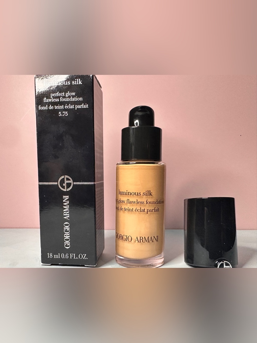 Giorgio Armani Luminous Silk Foundation - Warm Beige (5.75) BRAND NEW